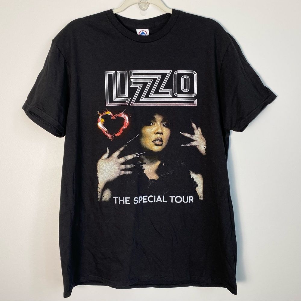 Lizzo The Special Tour Concert T-shirt Shirt Large Black 2022 2023 Delta Latto